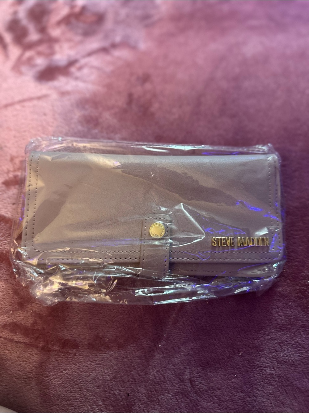 Steve Madden mauve wallet